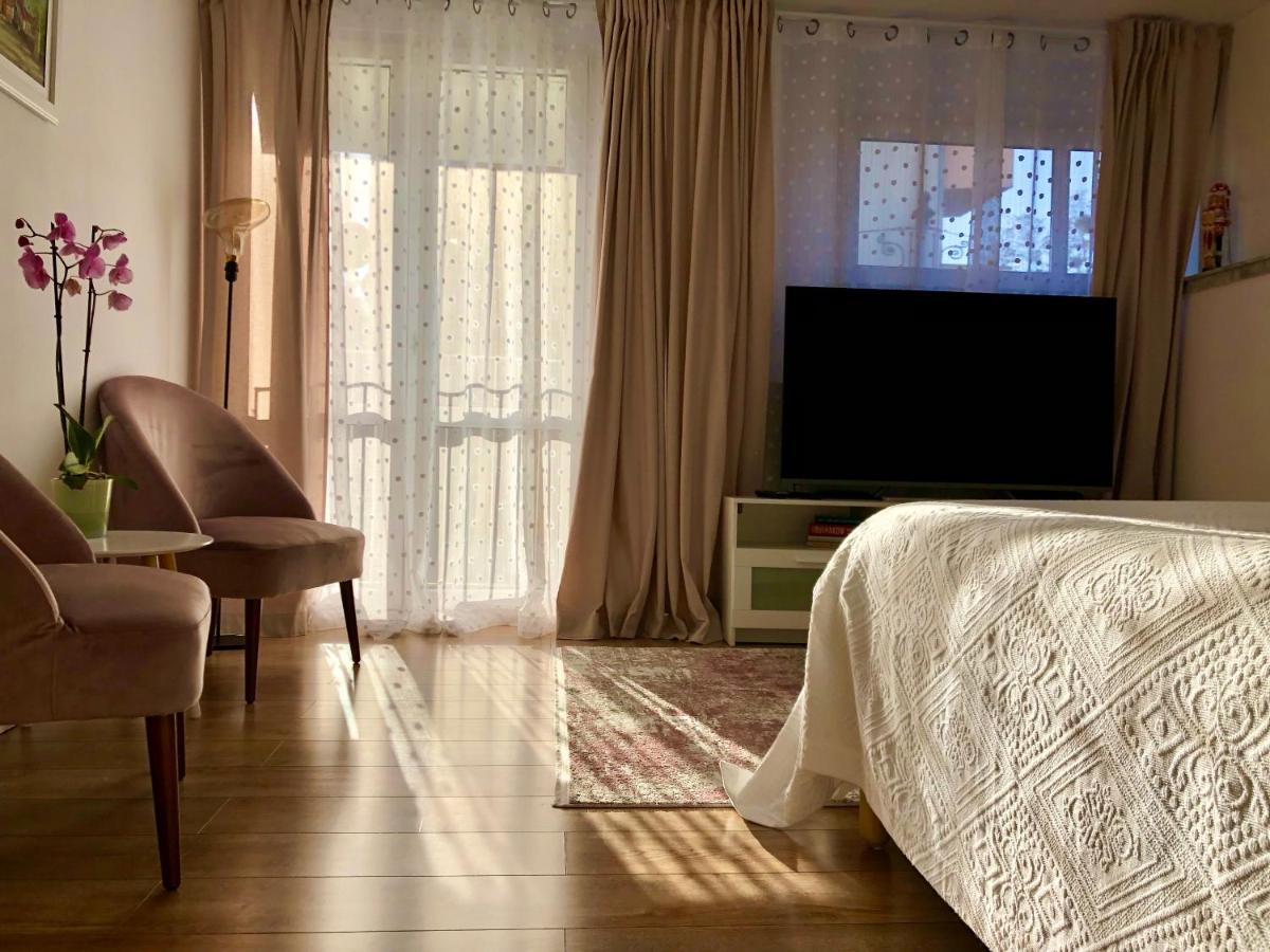 Old Town Romantic Apartment. Breslau-wroclaw. * Wrocław